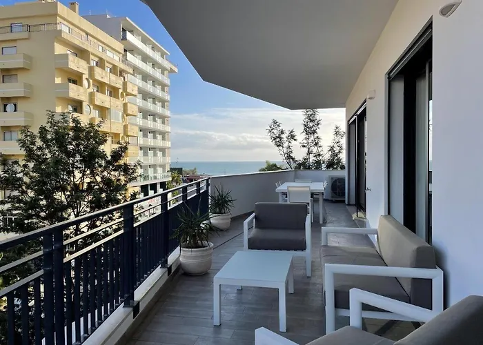 Bellevue Gold Da Rocha Sea View * Portimão